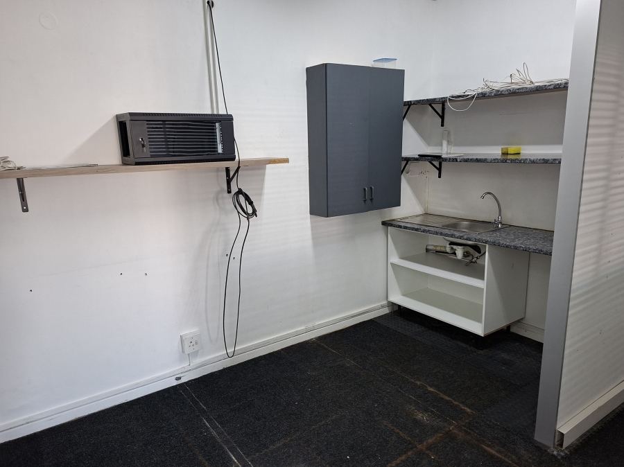 To Let commercial Property for Rent in Lionviham Western Cape